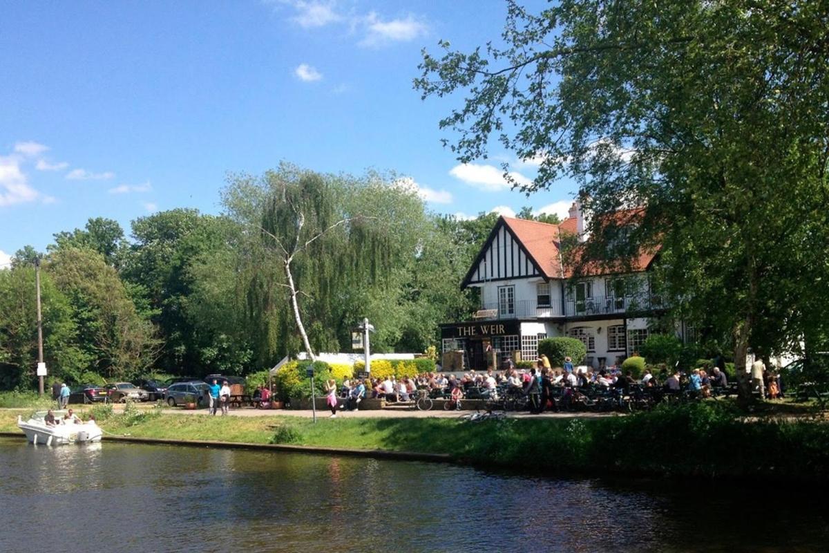The Weir Hotel Walton-on-Thames Εξωτερικό φωτογραφία
